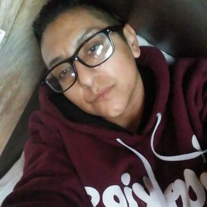 Meet your Posher, Dee